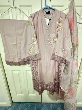 Karma Collection Lace Trim V-Neck Salwaar Kameez in Light Blush size 23”